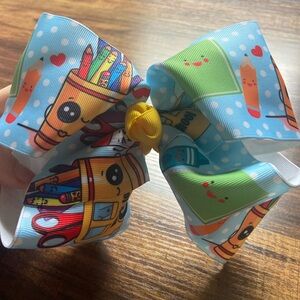 8 in Auntie Kate bow